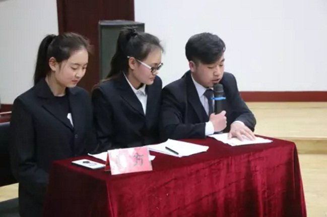 载知行万里