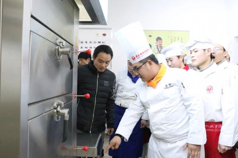 还特别邀请了炉灶开云app登录入口新