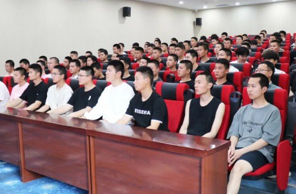 军校共建共庆迎八一 | 开云app登