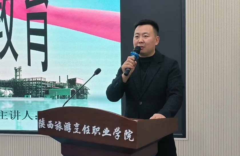 在美好的校园生活中