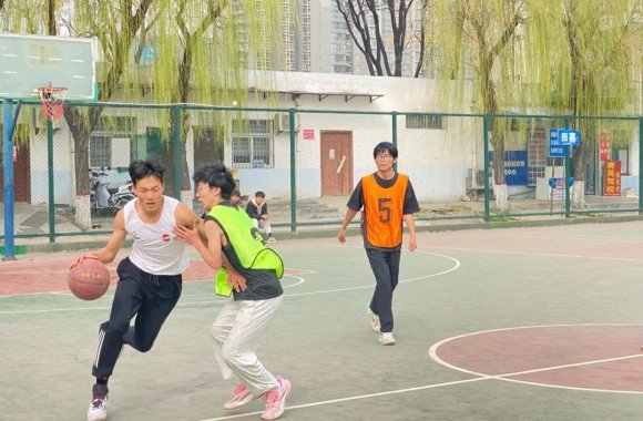 校园AI短视频创作大赛正式开赛 对照