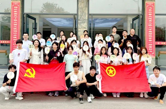 开云app登录入口与山东泰山续约官方